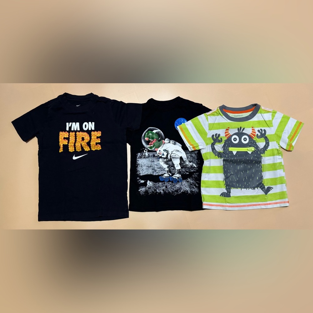 Lot of 3 Boys Graphic Tshirts; Nike, Dinosaur Astronaut, Monster; Size XS/4T